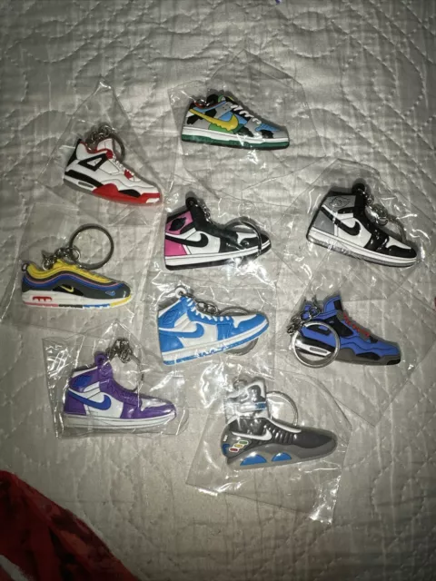 PORTACHIAVI MINI SNEAKERS 2D Keychain Scarpe Nike Jordan EUR 3,99 -  PicClick IT