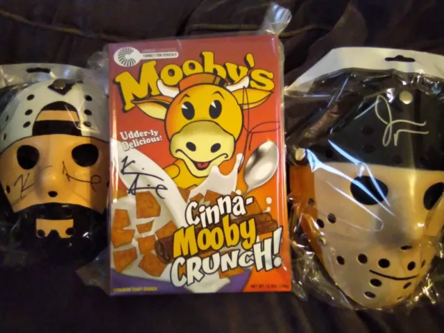 Kevin Smith Jason Mewes Signed Jay and Silent Bob Hockey Masks + Mooby's Cereal