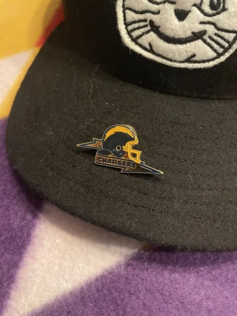 1984 Vintage San Diego Chargers NFL Football Hat Lapel Jacket Pin Pinback