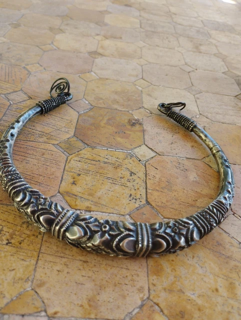 Collier Torque Ethnique Ancien Du Népal - Bijou Femme Occasion, Artisanat Traditionnel