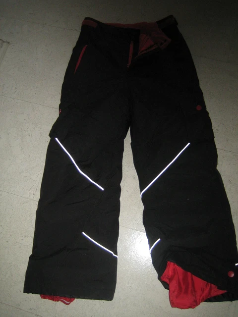 schwarze Skihose mit roten Details in 134/140