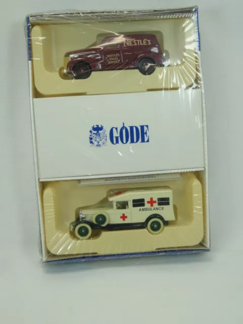 Göde Classic Car Collection Nestle´s Sale Service + Ambulance 1:50