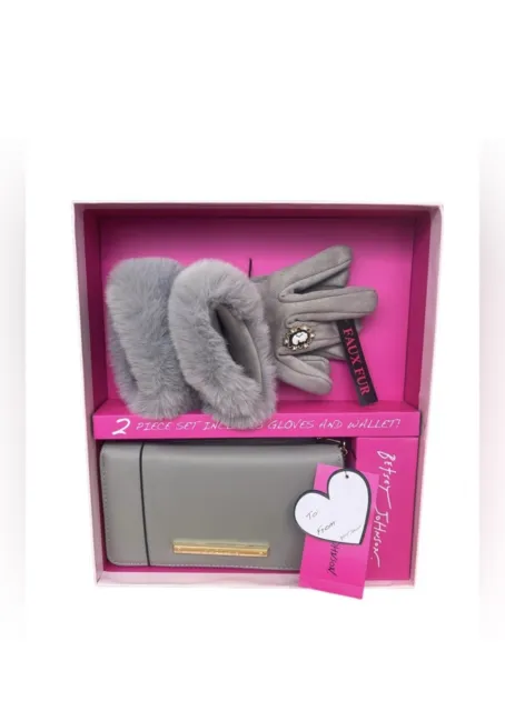 Betsey Johnson 2 PC Gray Plush Faux Fur Gloves & Wallet Boxed Gift Set NWT