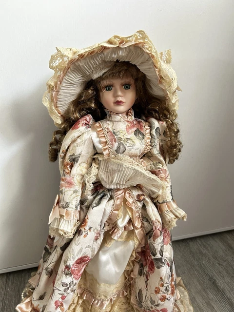 Poupée Ancienne Tête Porcelaine - Années 1930 - Taille 35 Cm