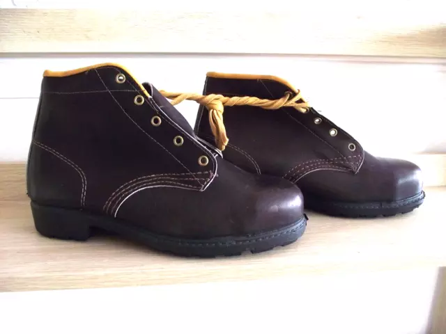 Vintage Blundstone Boots Size 9 men Leather Steel Toe NEW