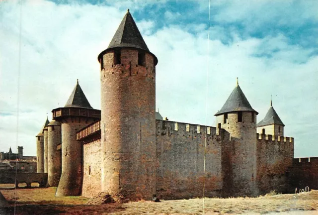 CARCASSONNE - La Cité - Château Comtal - Couleurs et lumière de France