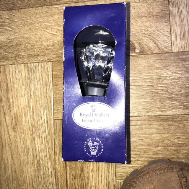 ROYAL DOULTON Finest Crystal decanter Bottle stopper.