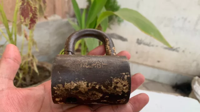 1900's Vintage Old Hand Forged Brass Padlock Royal No. 50 Lock with Key Working 2