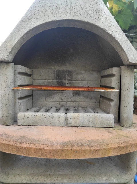 Beton-Grill, gemauerter Grill 2