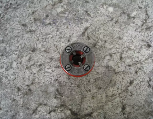 Ridgid 38860 111-R 111R 1/2” NPT Ratchet Pipe Threader Die Head Free Shipping Ridgid 38860 111-R 111R 1/2” NPT Ratchet Pipe Threader Die Head Free Shipping