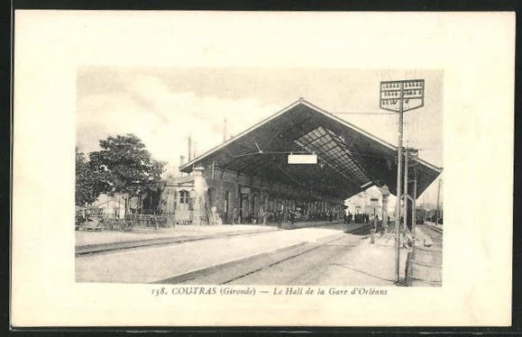 CPA Coutras, Le Hall de la Gare d´Orléans, La Gare