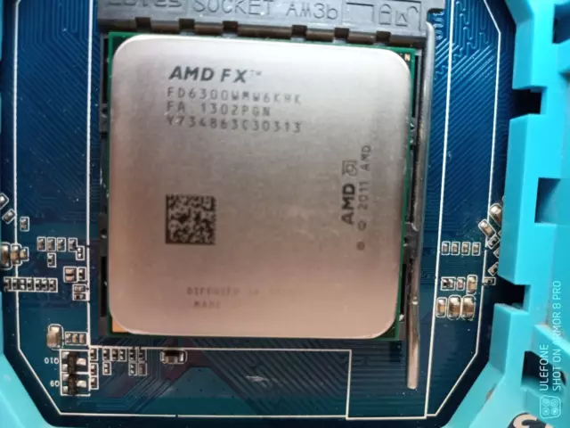 Advanced Micro Devices FX-6300 6300 - 3,5 GHz processore six core (FD6300WMW6KHK