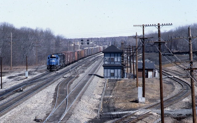Conrail-PC-PRR MO Tower at Cresson,PA wTrain Orig Kodachrome Slide H7