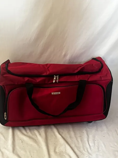 New TAG Ridgefield Lightweight Red Duffle Bag 25" Rolling Two Wheeled Check In