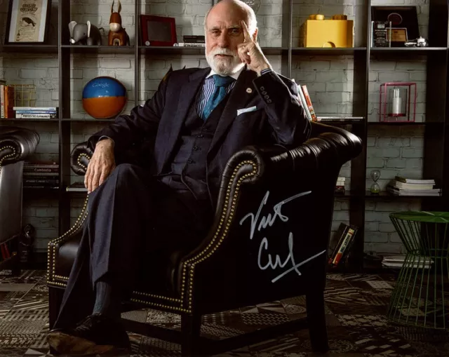 VINT CERF SIGNED 8x10 PHOTO CREATOR FATHER OF THE INTERNET PIONEER BECKETT BAS