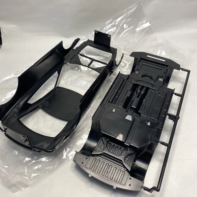 1/24 PLASTIC EL Body Chassis Nissan GT-R R35 Liberty Walk el Aoshima ...