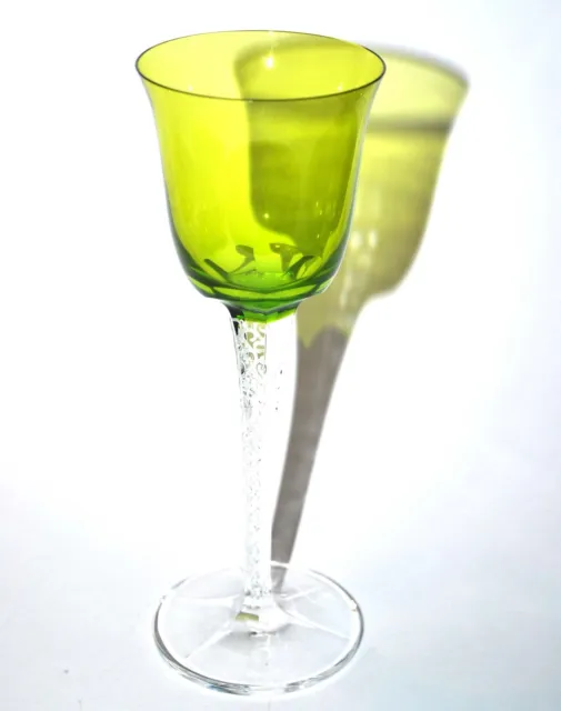 LALIQUE Verre à vin du Rhin TREVES cristal taillé vert Chartreuse ROEMER volute