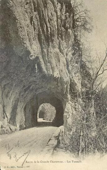 France. Route de la Grande Chartreuse. La Tunnels. Illustrated Vintage Postcard