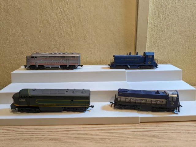 Lot of 4 Diesel Locomotives for Parts / Repair - HO Scale