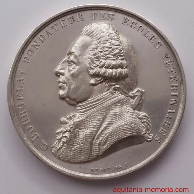 Médaille en argent Claude BOURGELAT « FONDATEUR DES ECOLES VETERINAIRES »