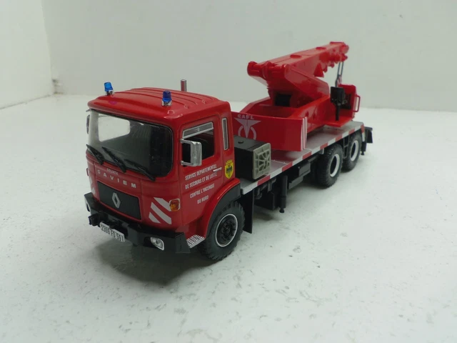 OPO 10 - Fire Truck 1:43 Saviem TP3 + Zodiac in Towing - PB082