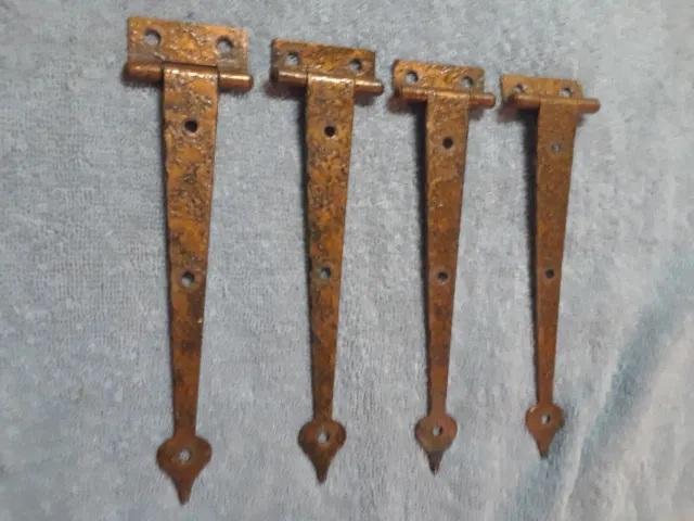 Vtg. Set of 4 - 7 1/4" hammered copper design t-strap door cabinet hinges