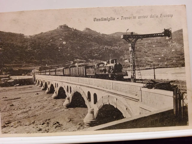 Ventimiglia  -  Treno in arrivo dalla Francia  cartolina