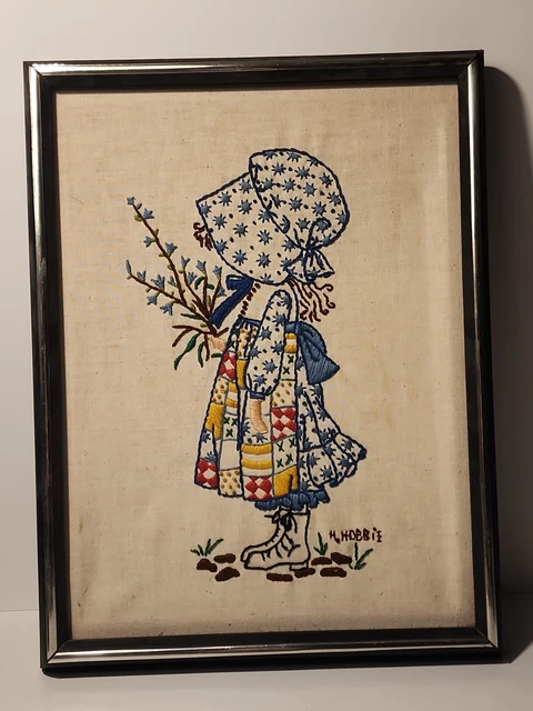 Pieza Acabada Crewel Bordada Holly Hobbie Enmarcada