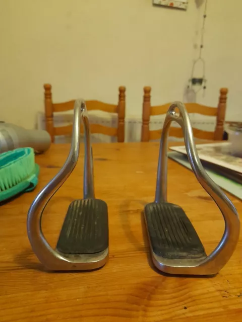 safety stirrup irons