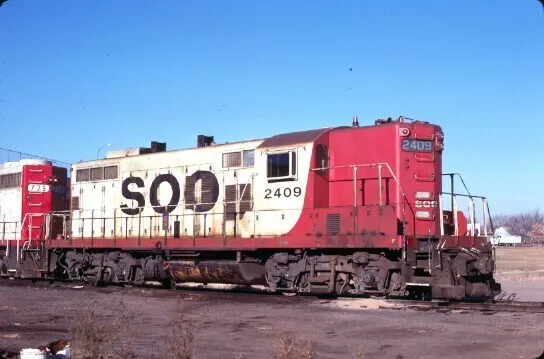 Soo 2409 Gp-9 Minneapolis Mn (Soo Line) Original Slide 11-19-80 T16-4