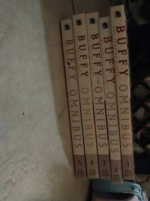 Buffy the Vampire Slayer: Omnibus #1-5  (Dark Horse Comics, July 2007)
