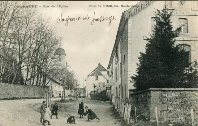 CPA 25 MAICHE RUE DE L'EGLISE (cpa animée)