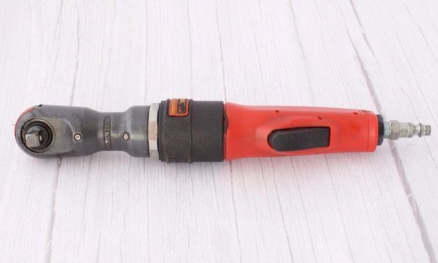 3/8" Drive Air Ratchet Central Pneumatic EARTHQUAKE Wrench USED