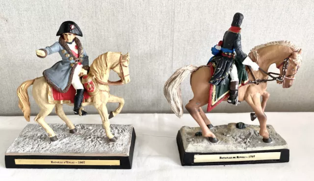 2 Figurines en Plomb. Napoléon Bonaparte à Cheval. Bataille d'Eylau et Rivoli