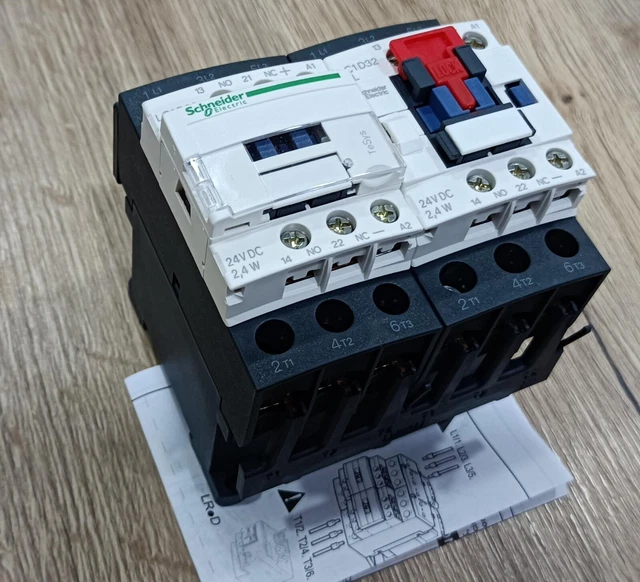 Contacteur inverseur Schneider Electrique LC2D32BL