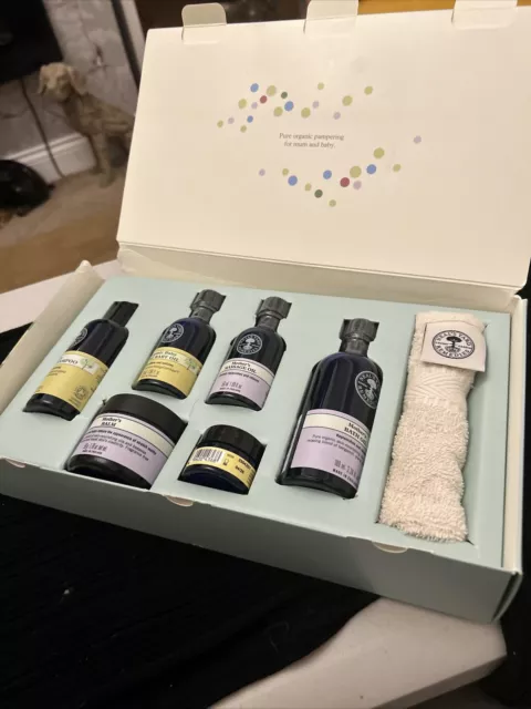 Neals Yard Remedies | Organic Mother & Baby Gift Set | Protects Baby Box Tatty