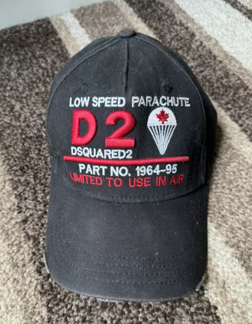 Dsquared2 parachute cap outlet