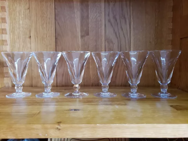 Lot de 6 anciens verres à absinthe de bistrot en verre moulé (Lot n°4)