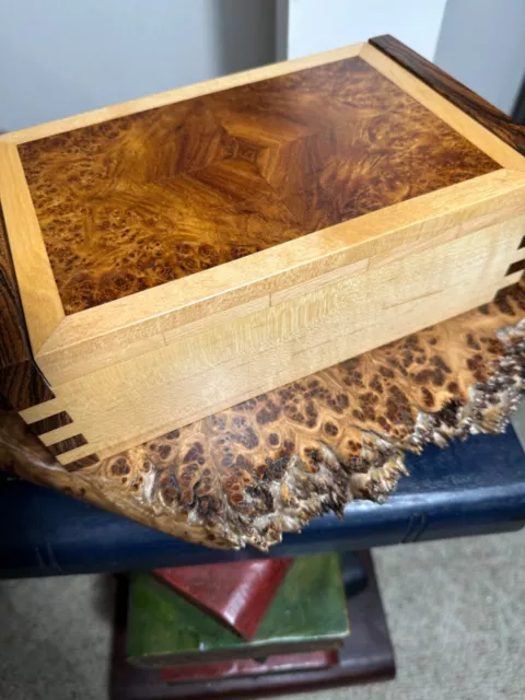 Wooden keepsake, Trickit, valet Box