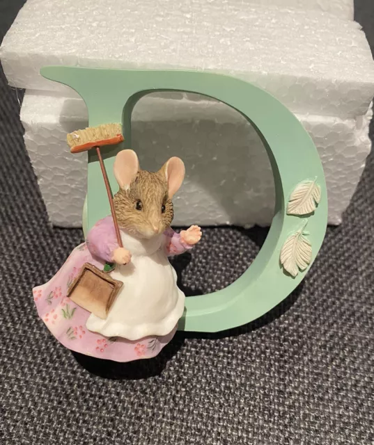 Beatrix Potter Alphabet Collectible Figurine Letter D - Hunca Munca (7cm)