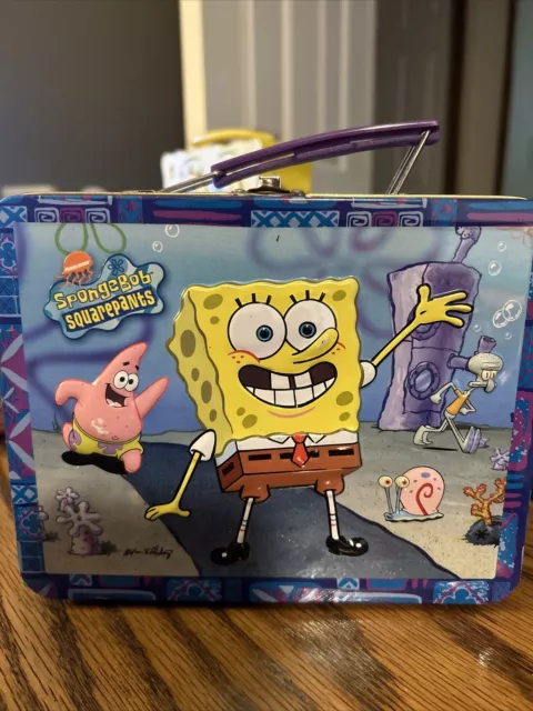 https://www.picclickimg.com/tdUAAOSwMShkh4-g/SpongeBob-Squarepants-Embossed-Lunch-Box-Tin-2003-with.webp
