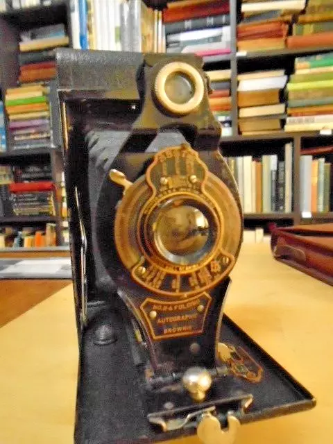 Cámara plegable vintage Kodak no.2A en caso de buen fuelle obturador e iris