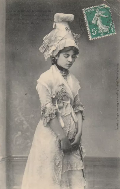 CPA 61 La Vieille Normandie Coiffe et Costume de Basse Normandie ( Argentan )