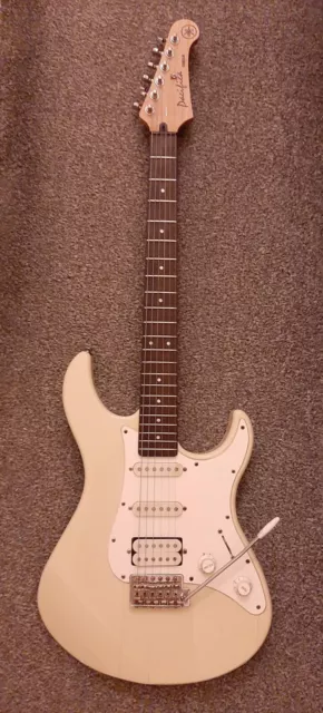 Yamaha Pacifica 012 in White / Cream (Quite Rare) Special Edition