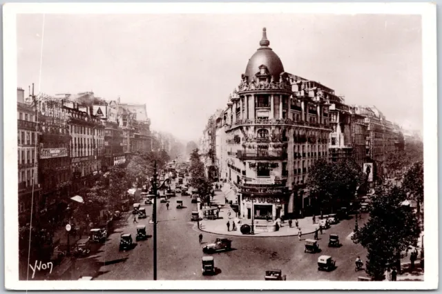 Paris En Flanant Carrefour Richelieu - Drouot France Real Photo RPPC Postcard