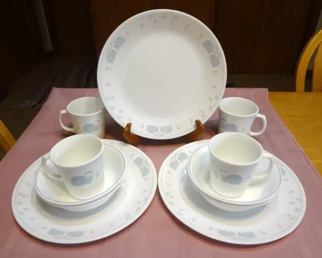 11 Piece Corelle COUNTRY PRIDE DINNER WARE SET 3 Plates 4 Mugs 4 Bowls BLUE CATS