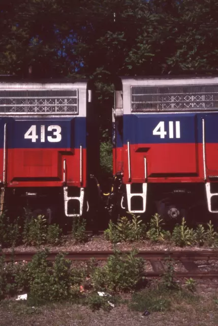 METRO NORTH RR 2007 slide. FP10 diesels 413, 411 coupled back-to-back. x-MBTA