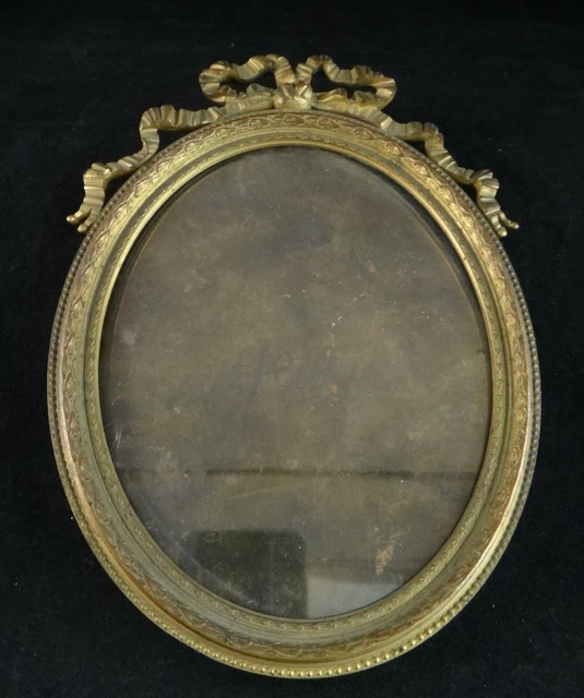 Antique French Bronze Louis XVI Oval Picture/Photo Frame. 6 1/2” x 4 5/8”. .