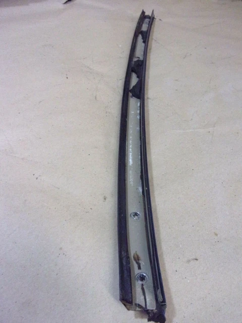 82-92 Camaro Firebird Anteriore T-Top Rh R Lato Weatherstipping Canale Rail #2