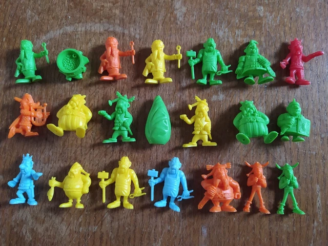 UDERZO POUPÉE FIGURINE ASTÉRIX CLAUDREY 35 CM
